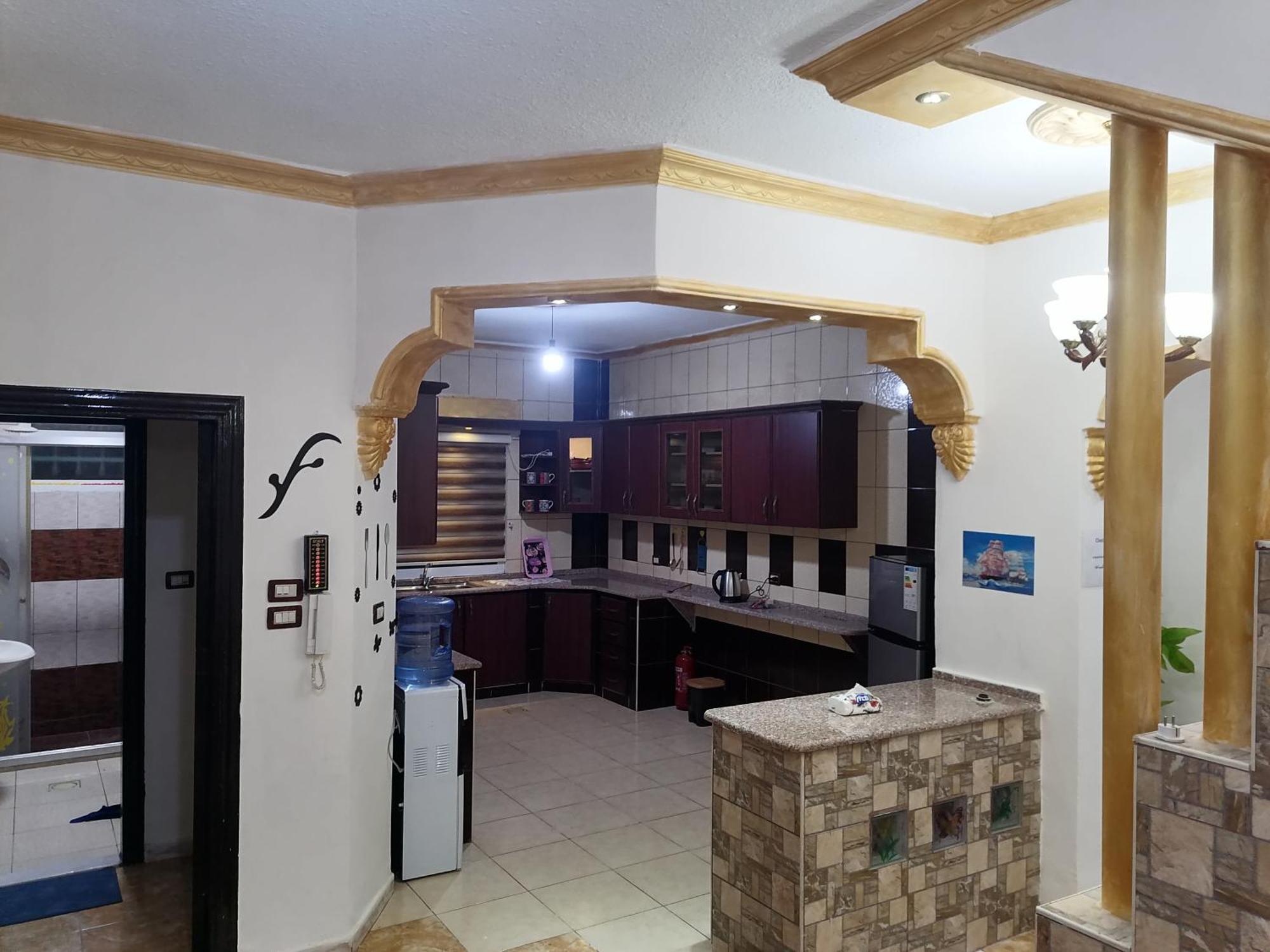 Yaso Roof & Apartments Аман Екстериор снимка