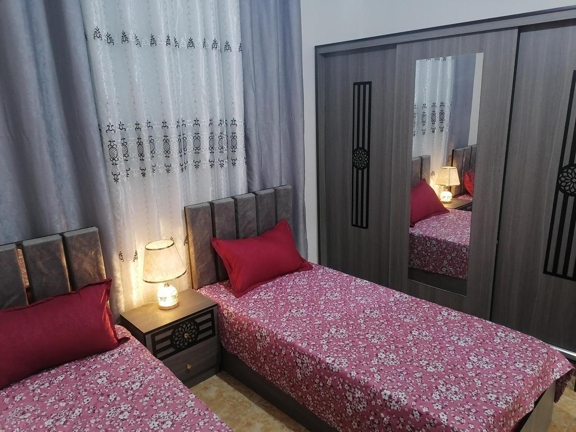 Yaso Roof & Apartments Аман Екстериор снимка