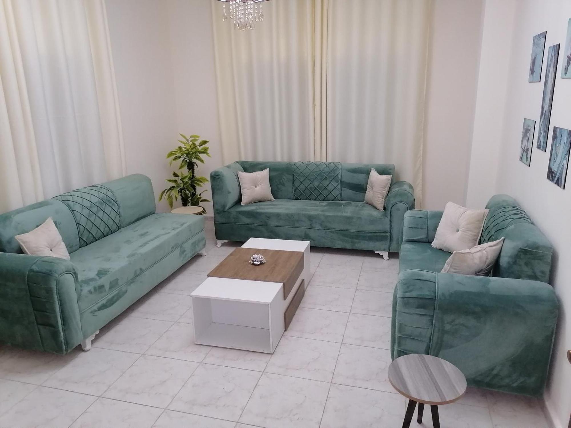 Yaso Roof & Apartments Аман Екстериор снимка