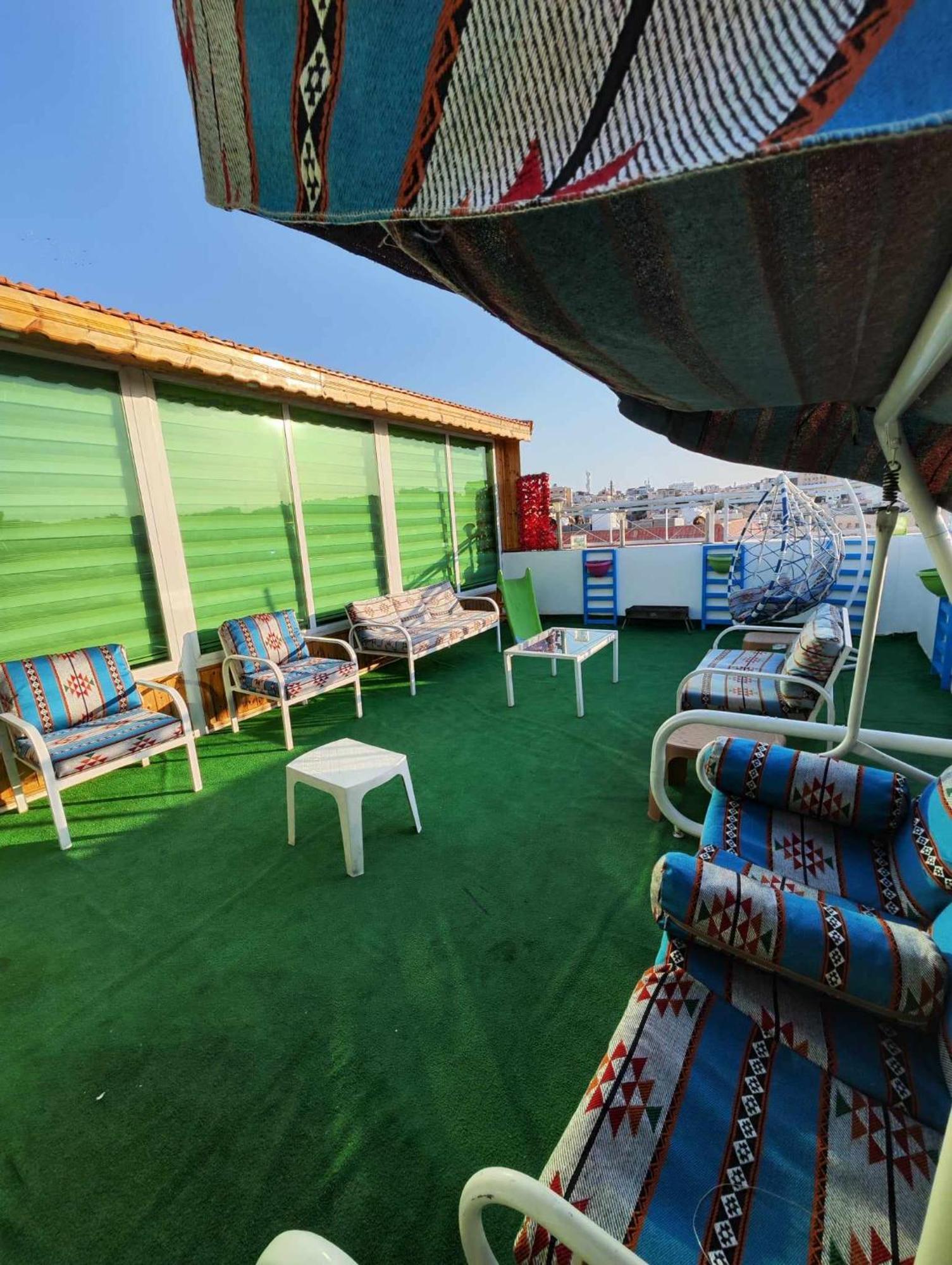 Yaso Roof & Apartments Аман Екстериор снимка