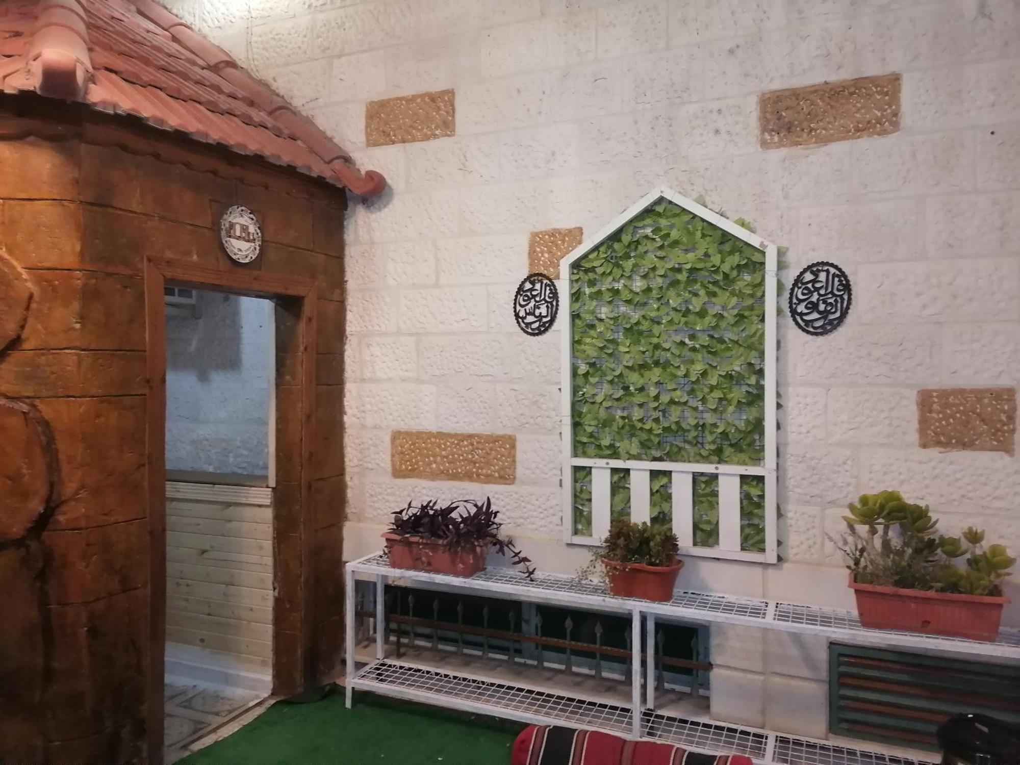 Yaso Roof & Apartments Аман Екстериор снимка