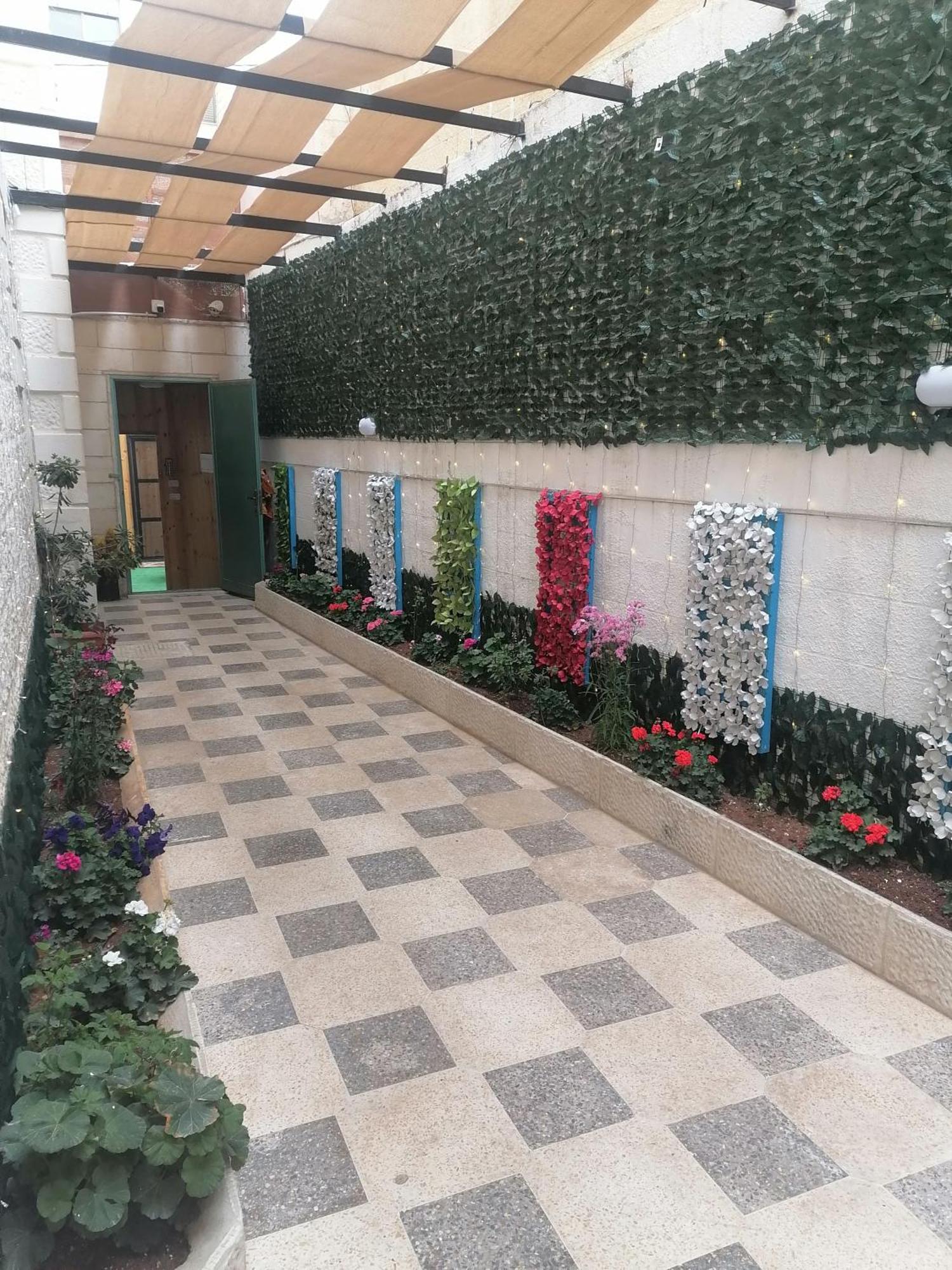 Yaso Roof & Apartments Аман Екстериор снимка